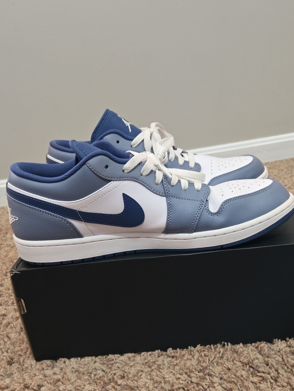 Nike Air Jordan 1 Low "Ashen Slate" - Picture 8 of 15